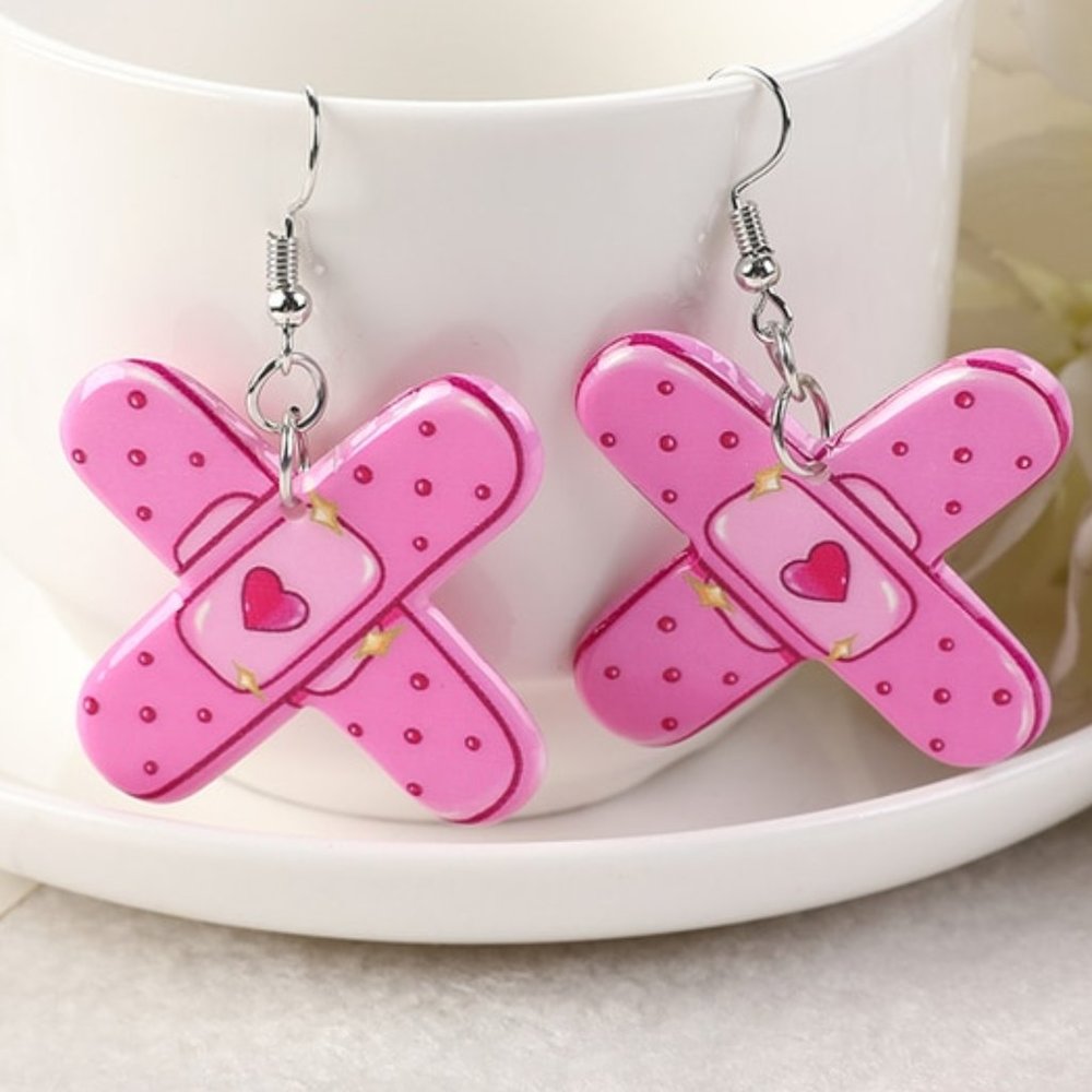 Band aid earrings w. heart